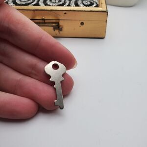 Key charm necklace‎ pendant